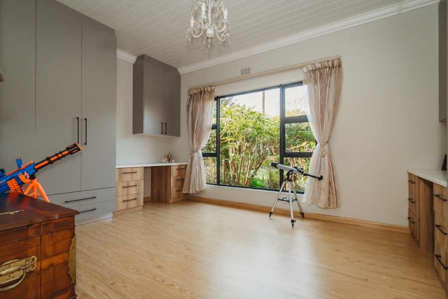 6 Bedroom Property for Sale in Camphersdrift Western Cape
